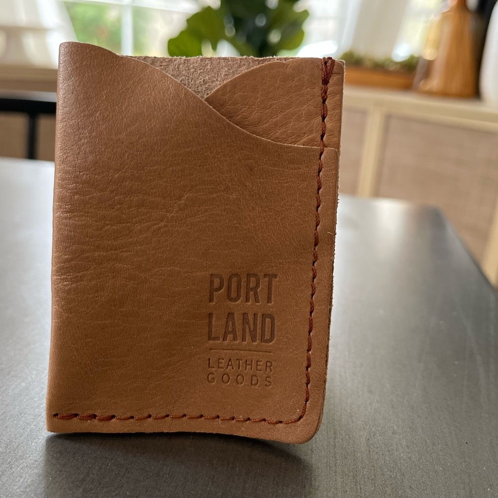 Portland Leather Goods – Card Holder in Shortbread